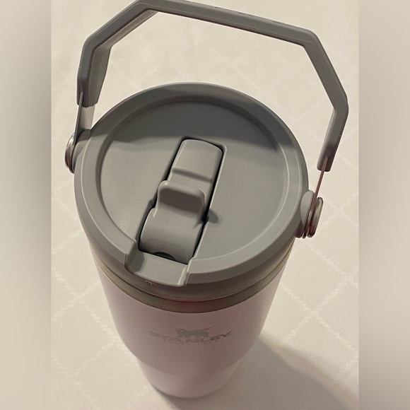 Stanley Ice Flow Cup 30oz - Picture 2 of 4